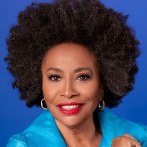 A DIFFERENT WORLD Sequel Series Begins Production; Jenifer Lewis & Charnele Brown Jo Photo