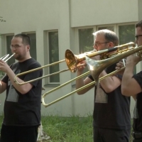 VIDEO: Deutsche Oper Musicians Perform at Nursing Homes Photo