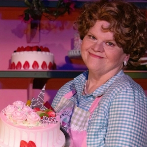 Review: THE CAKE at Invisible Theatre Photo