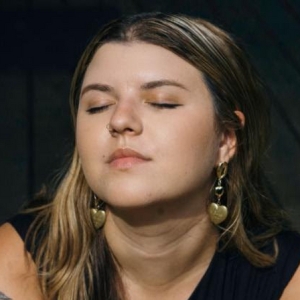 Eliza McLamb Announces Debut Album 'Going Through It' & Shares New Track