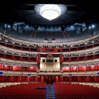 El Teatro Real suspende una función por las protestas de los asistentes Photo