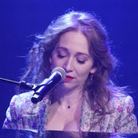 VIDEO: Regina Spektor Performs on LATE NIGHT Ahead of Sold Out US Tour