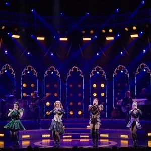 Video: Watch the Cast of SIX Perform on CNNs Thanksgiving In America Photo