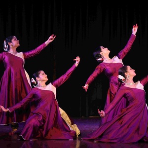 SPEAKING SCULPTURES: KARANAS IN KATHAK Comes to New Delhi Photo