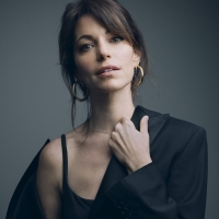 Interview: TV Star Courtney Henggeler Reflects on Her NYC Stage Debut in CAT ON A…