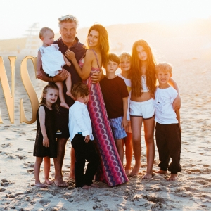 TLC Sets THE BALDWINS Premiere Featuring Alec And Hilaria Baldwin Photo