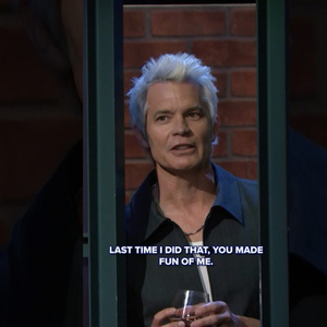 Timothy Olyphant's Entrance on LATE NIGHT WITH SETH MEYERS Gets Big Laughs