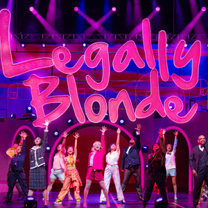 Review: LEGALLY BLONDE – THE MUSICAL at Esplanade Theatre Celebrates Ingenuity, Community, and Joy