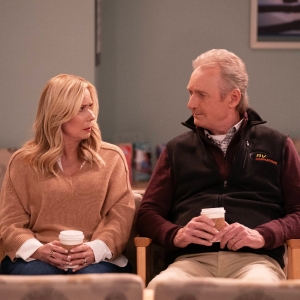 Video/Photos: Leanne Morgan, Ryan Stiles, & More in First-Look at LEANNE Photo