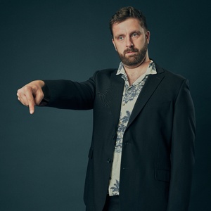 Review: PIERRE NOVELLIE: YOU SIT THERE, I’LL STAND HERE, Soho Theatre