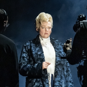THE PICTURE OF DORIAN GRAY's Sarah Snook Wins 2025 Tony Award for Best Actress