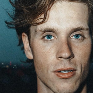 Sebastian Schub Announces UK/EU Tour, Shares HAVEN'T FOUND LOVE