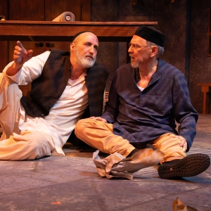 Review: New Jewish Theatre's TWO JEWS WALK INTO A WAR… is Wryly Amusing Photo