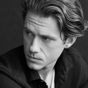 Aaron Tveit and More Will Round Out Cast of Upcoming MGM+ Sci-Fi Limited Series EARTH ABID Photo