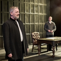 Review: MARY, Hampstead Theatre Photo