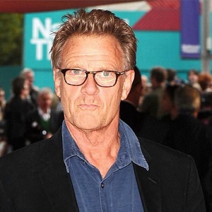 West End Theatres Will Dim Lights in Honour of Robert Fox Video