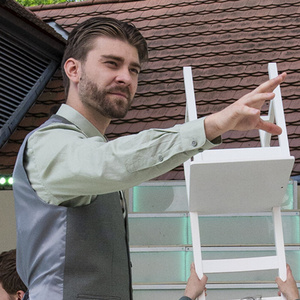 Review: KLAN BAŤA se do toho na Letní scéně Musea Kampa obul Photo