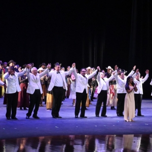 Celebra La Escuela Nacional De Danza Folklórica 45 Años De Existencia En El Palacio Photo