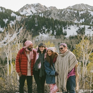 Video: Josh Gad, Ashley Park, & Daveed Diggs Star in Trailer for COUPLES WEEKEND