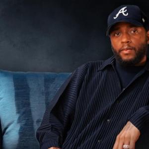 6LACK to Launch '6 FOR 6' Podcast Inspired by 'LOVE IS THE NEW GANGSTA' Photo