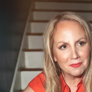 Mary Bragg to Release SECRETS TO STRANGERS, Produced by John Paul White Photo