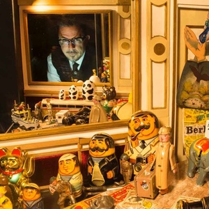 EDINBURGH 2026 Review: AROUND THE WORLD IN 80 TOYS, Summerhall