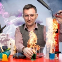 Edinburgh 2022: Review: MARK THOMPSON'S SPECTACULAR SCIENCE SHOW, Gilded Balloon at t Photo