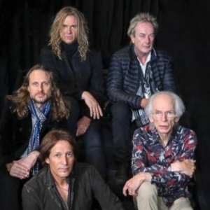 Video: YES Launch Brand New Video For Mirror To The Sky Photo
