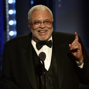 Broadway Theatres Will Dim Their Lights in Memory of James Earl Jones Photo