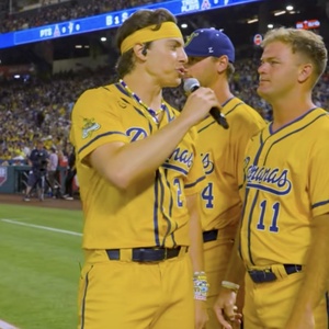 Video: Derek Klena Sings MULAN/FROZEN Mashup Photo