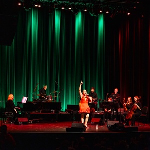 Review: Jessica Vosk Brings Music and Mirth to Berklee Performance Center With SLEIGH Photo