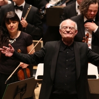 John Rutter to Lead Oxford Philharmonic Orchestra Concert at Bath Abbey Video