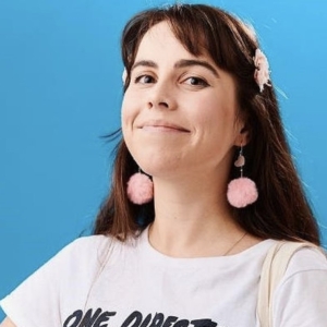 EDINBURGH 2025: Review: SARAH BRADLEY: JUST LIKE OTHER GIRLS, Gilded Balloon Photo