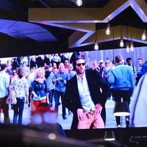 Jumbotron Screens Unveils First-Of-Its-Kind Immersive Dining Spectacle at Planet Holl