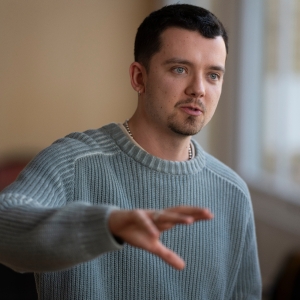 Photos & Video: Asa Butterfield in Rehearsals for SECOND BEST Video