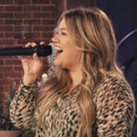 VIDEO: Lin-Manuel Miranda & Kelly Clarkson Face Off in Lyric Challenge