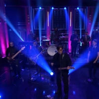 VIDEO: Watch Robbie Robertson Perform 'Let Love Reign' on THE TONIGHT SHOW WITH JIMMY Video