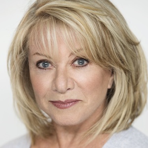 Elaine Paige Will Receive Special Award at Olivier Awards 2026 Photo