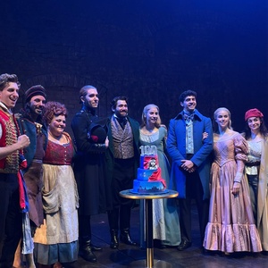 TV: LOS MISERABLES celebra sus primeras 100 funciones en el Teatro Nuevo Apolo Photo