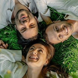 SZALONY ZIELONY BEZ, Exploring Polish Migration, to be Presented at Riverside Studios Photo