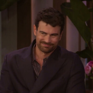 Theo James on THE GENTLEMEN Season 2 and His Days as a Folk Singer Photo