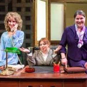 Review: 9 TO 5: THE MUSICAL at Chagrin Valley Little Theatre Video