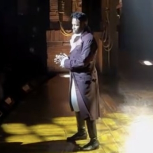 Video: Leslie Odom, Jr. Makes First Entrance in HAMILTON Return Engagement Photo