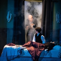 Review: Steven Dietz Adaptation Of The Bram Stoker Classic DRACULA Commands the Stage Photo