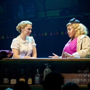 Review: GUYS AND DOLLS, Bridge Theatre Photo