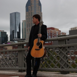 Chris St. John Releases New Single 'I'm Never Where I Am' Photo