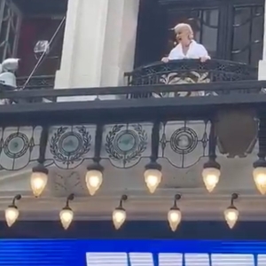 Video: Rachel Zegler Sings Dont Cry For Me Argentina Outside EVITA Theatre Photo