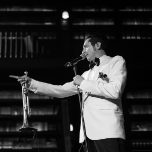 Interview: Legendary Performer Brian Newman Returns to Café Carlyle Photo