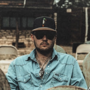 Sterling Elza Confirms New Shows with Giovannie and the Hired Guns Photo