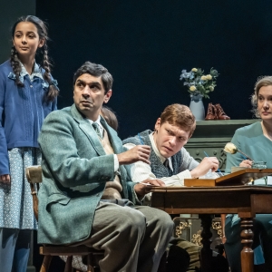 Review Roundup: DEAR OCTOPUS at The National Theatre